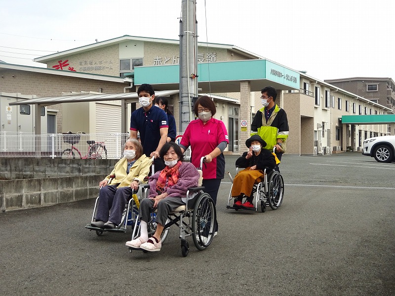 赤とんぼ長嶺銀杏