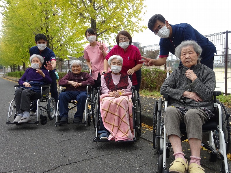 赤とんぼ長嶺銀杏